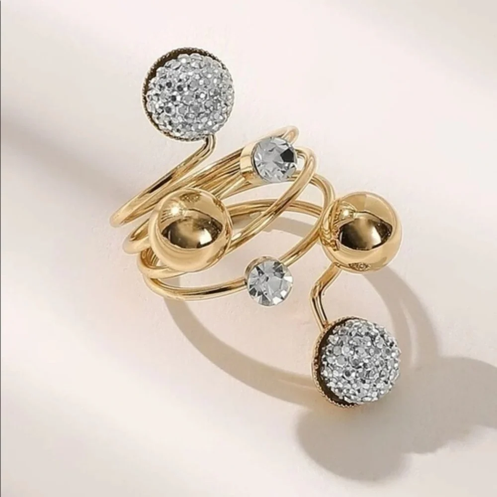 💋 NEW Spiral rhinestone statement ring